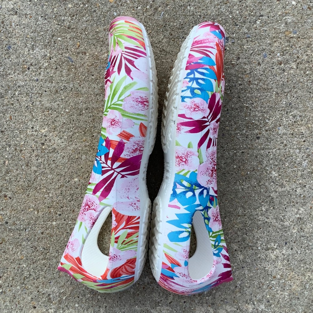 Crocs Kadee Floral Tropical Print Slip On Comfort Flats White Pink Blue Womens 7 - Picture 4 of 9